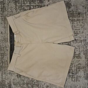 Roundtree & Yorke | Size 32 Performance shorts
